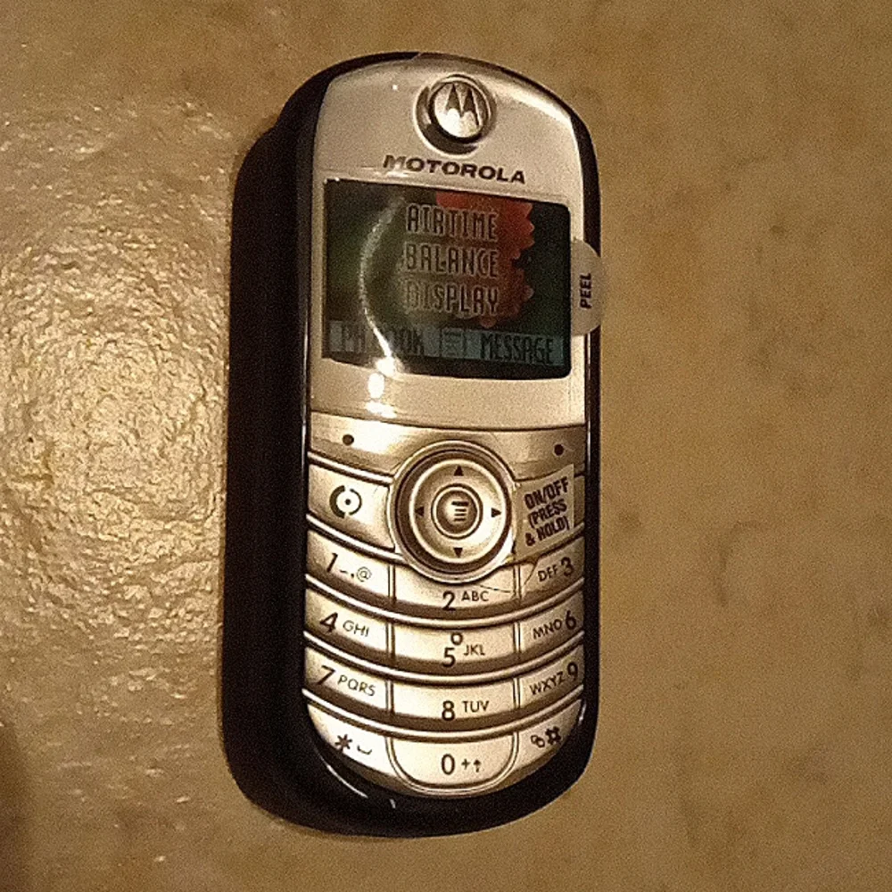 Cellphone NWOT - Picture 3 of 4